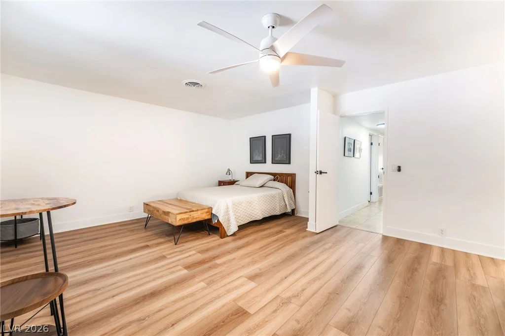 2989 Bel Air, Las Vegas, NV 89109