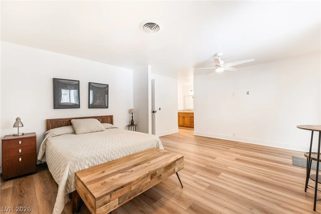 2989 Bel Air, Las Vegas, NV 89109