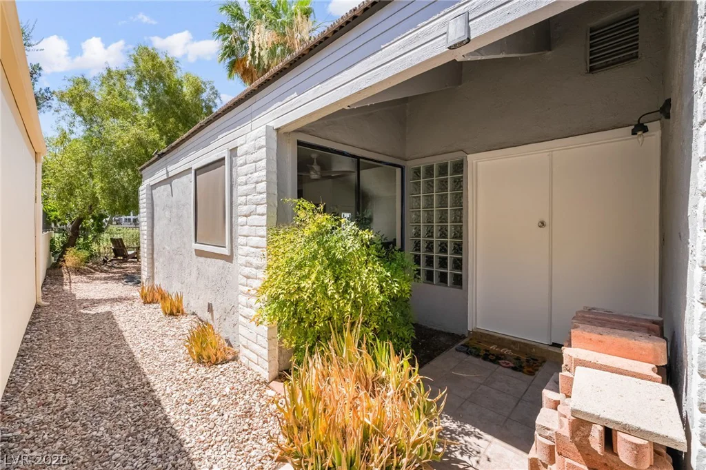 2989 Bel Air, Las Vegas, NV 89109