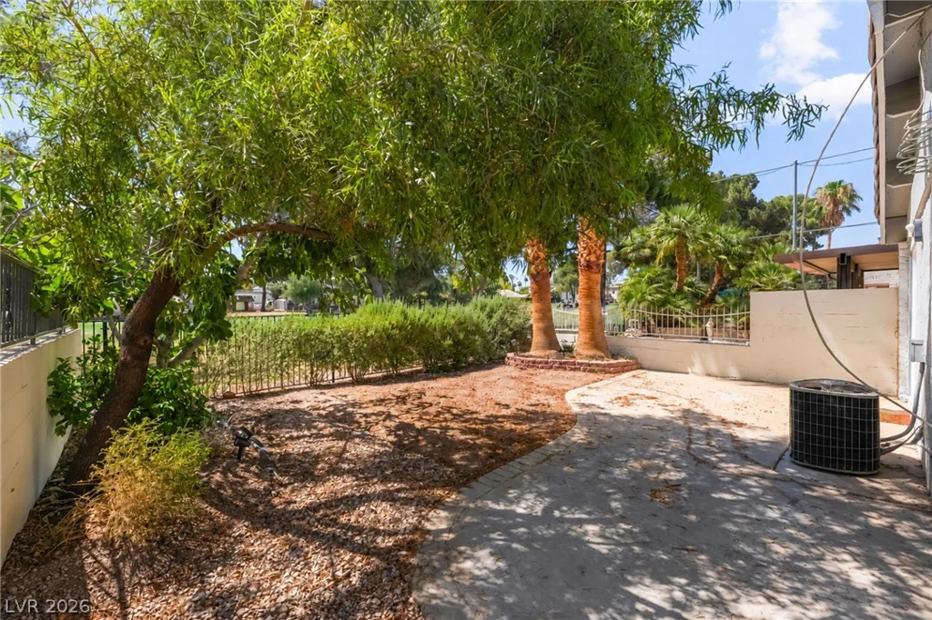2989 Bel Air, Las Vegas, NV 89109