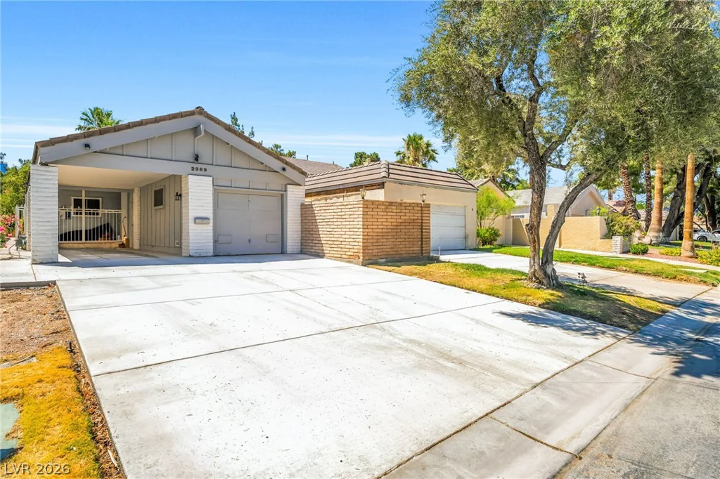 2989 Bel Air, Las Vegas, NV 89109