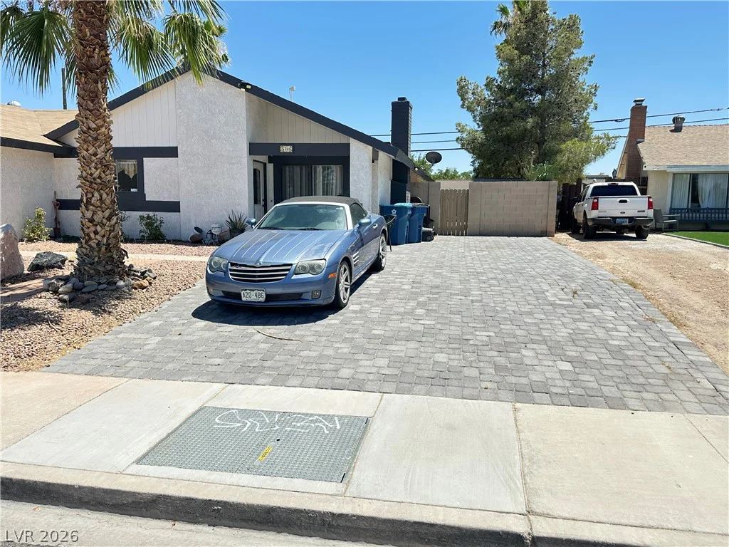 5705 Cannon, Las Vegas, NV 89108