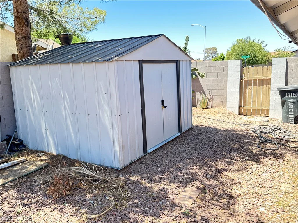 5705 Cannon, Las Vegas, NV 89108