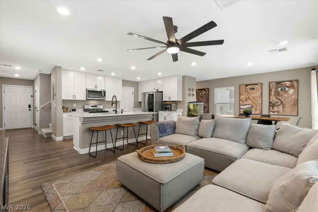 10520 Adobe Ranch Street, Las Vegas, NV 89141