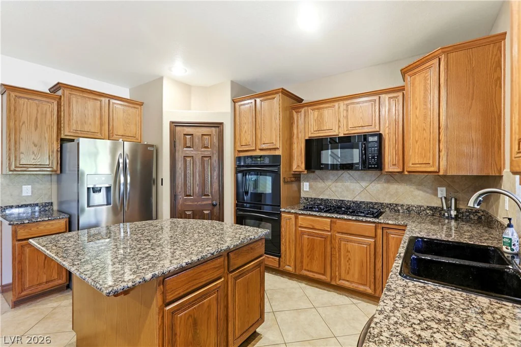 10777 Hunter Mountain, Las Vegas, NV 89129