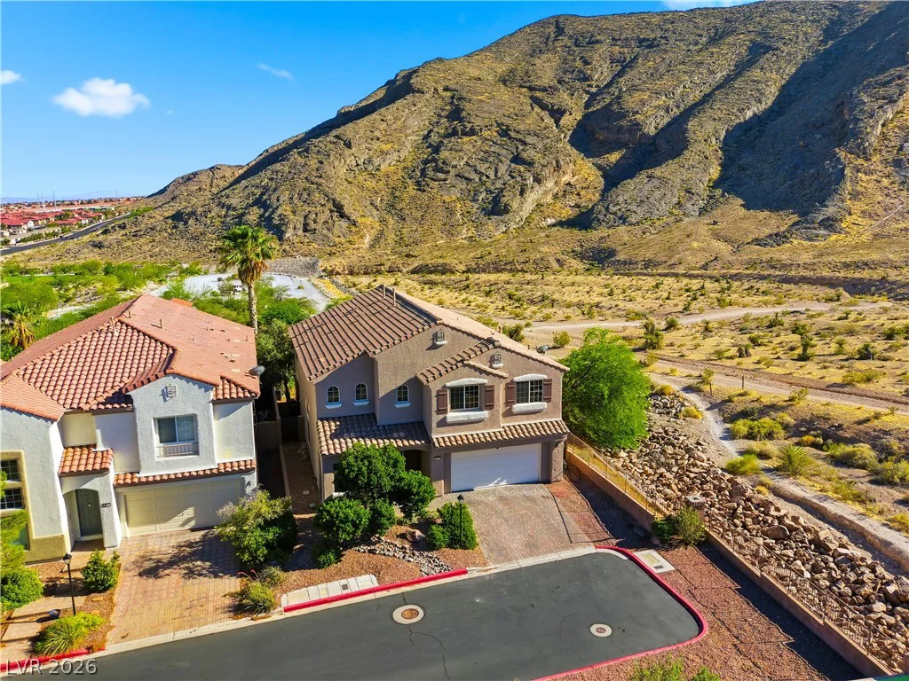 10777 Hunter Mountain, Las Vegas, NV 89129