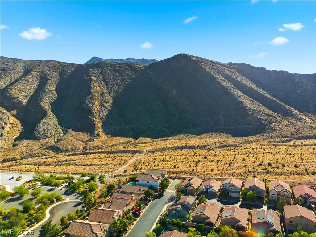 10777 Hunter Mountain, Las Vegas, NV 89129