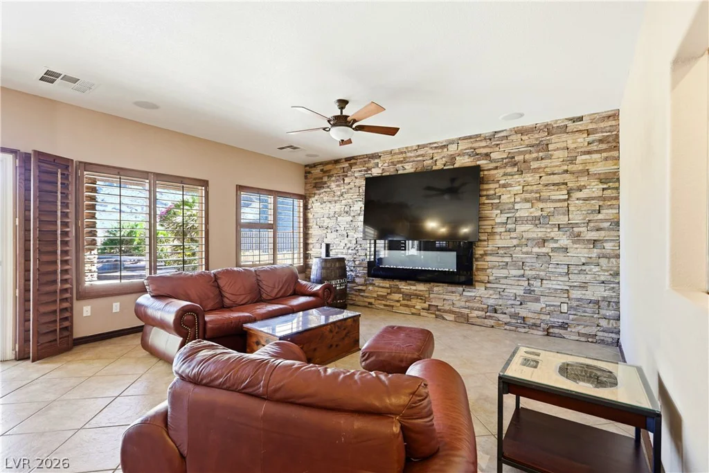 10777 Hunter Mountain, Las Vegas, NV 89129
