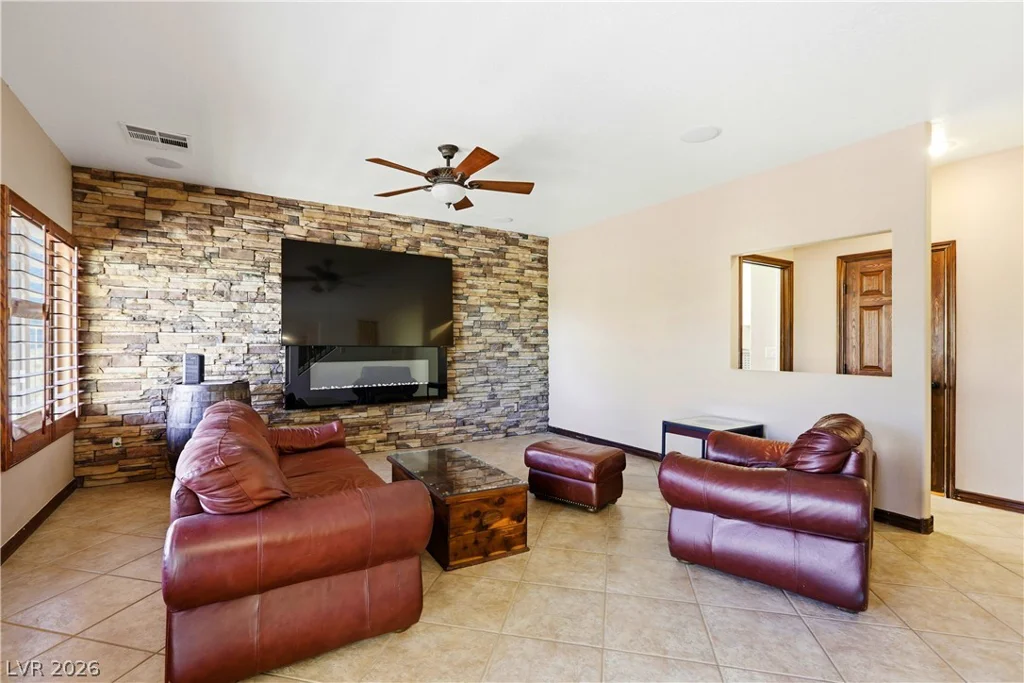 10777 Hunter Mountain, Las Vegas, NV 89129