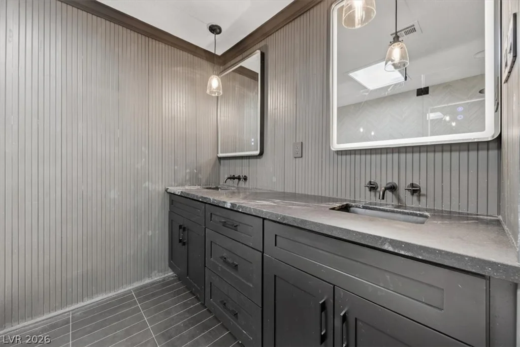 3137 Bel Air, Las Vegas, NV 89109