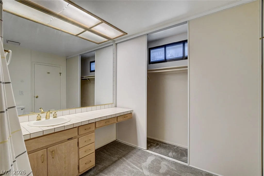 2457 El Paseo, Las Vegas, NV 89121