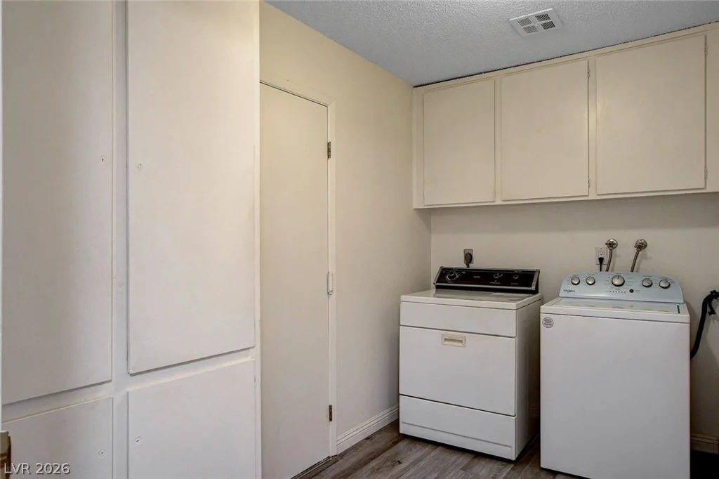 2457 El Paseo, Las Vegas, NV 89121