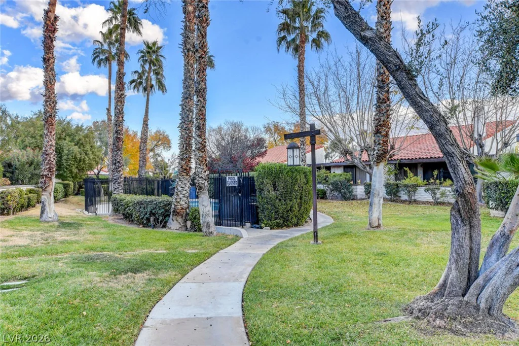 2457 El Paseo, Las Vegas, NV 89121