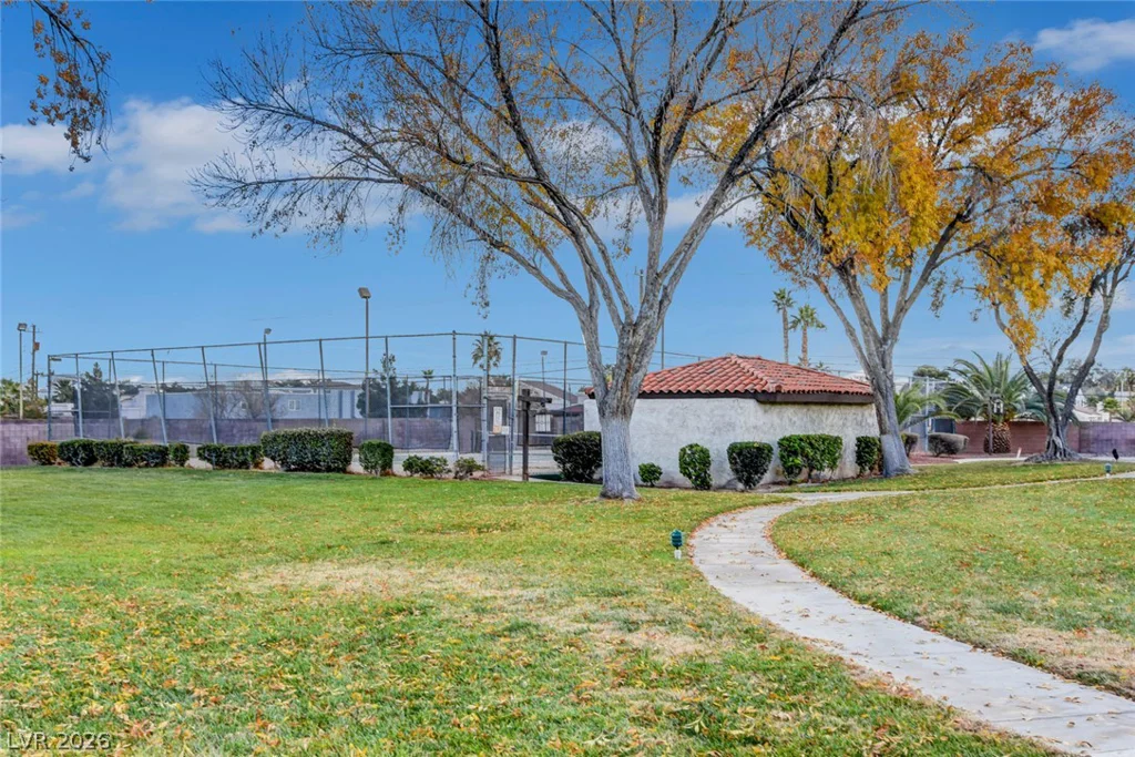 2457 El Paseo, Las Vegas, NV 89121