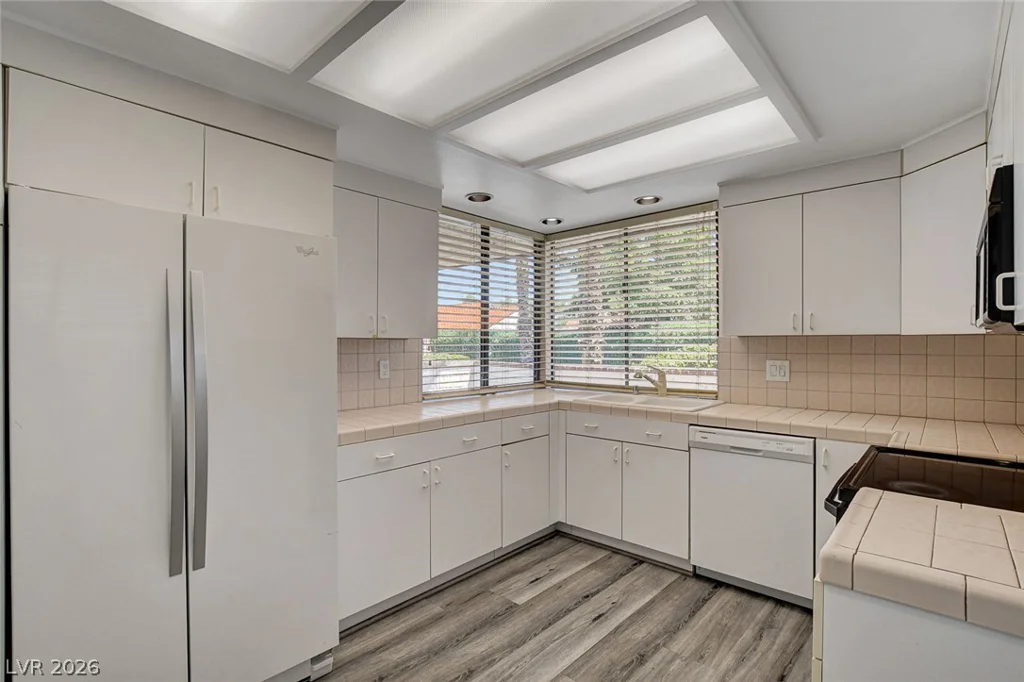 2457 El Paseo, Las Vegas, NV 89121