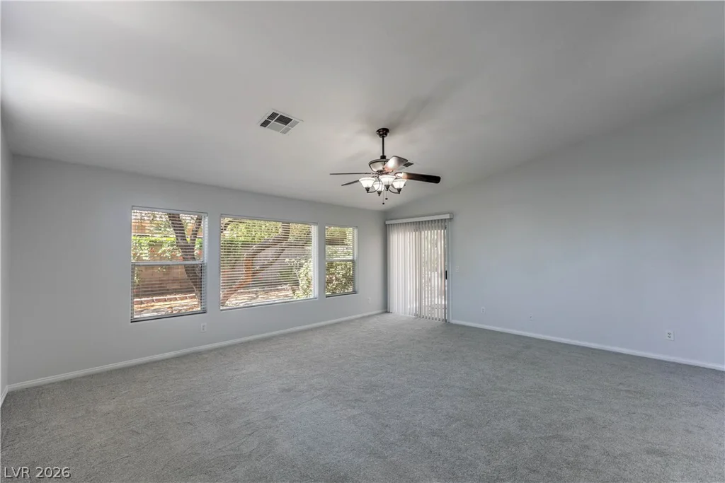 7411 Bridlehorne, Las Vegas, NV 89131
