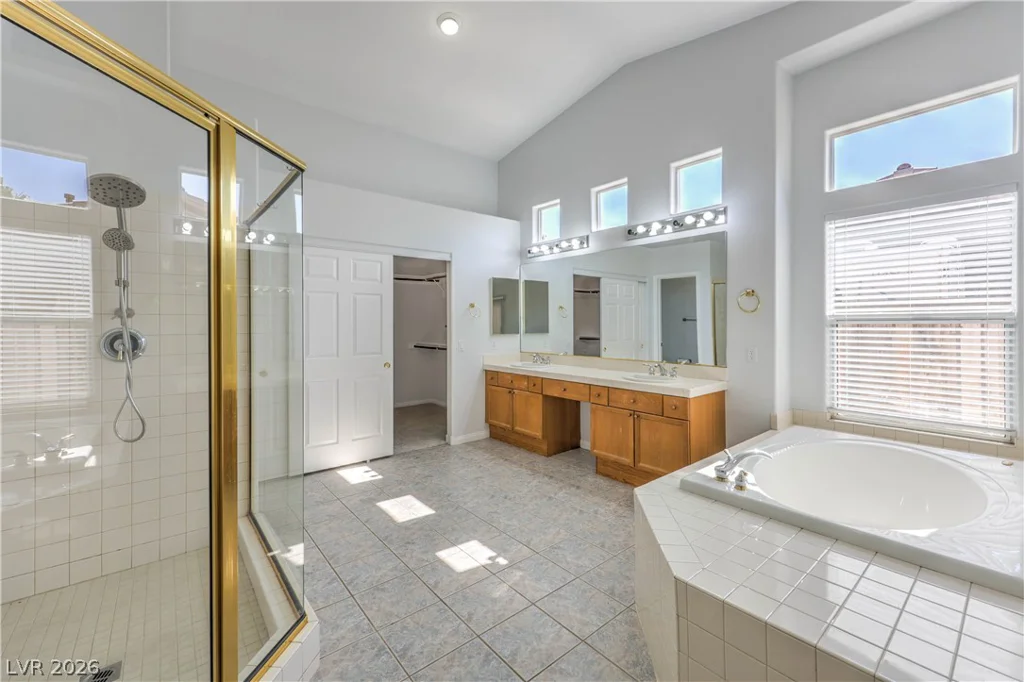 7411 Bridlehorne, Las Vegas, NV 89131