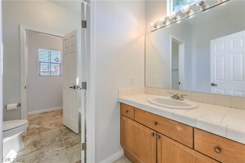 7411 Bridlehorne, Las Vegas, NV 89131