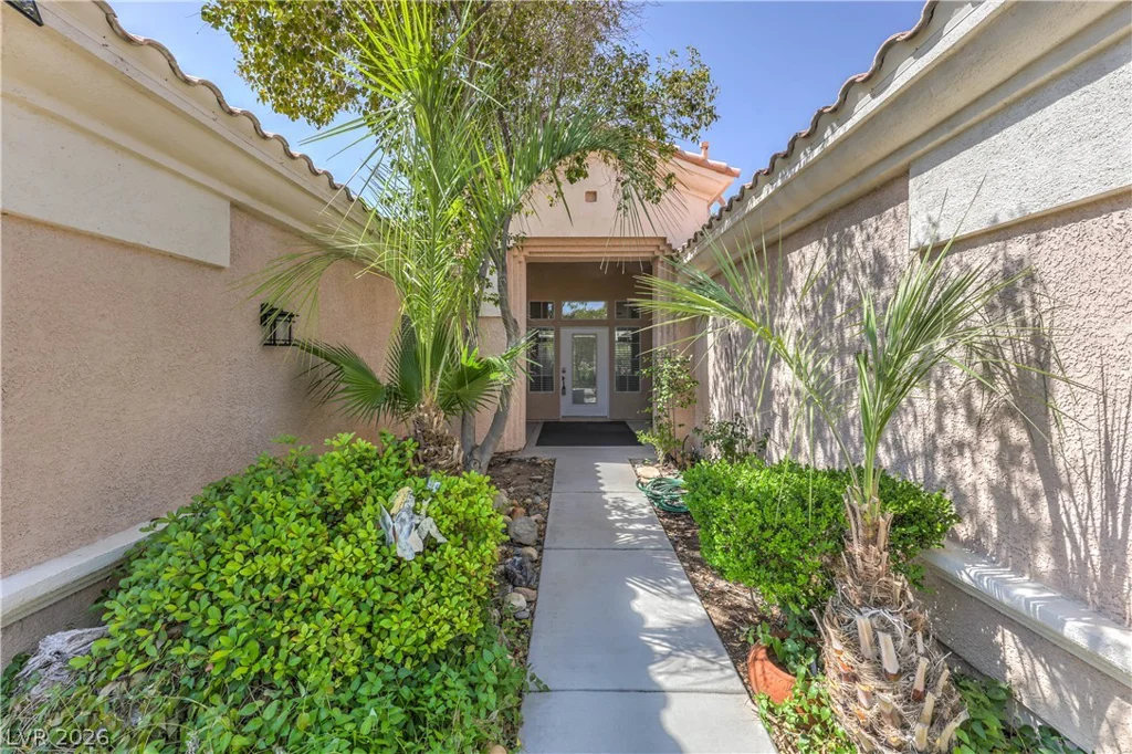 7411 Bridlehorne, Las Vegas, NV 89131