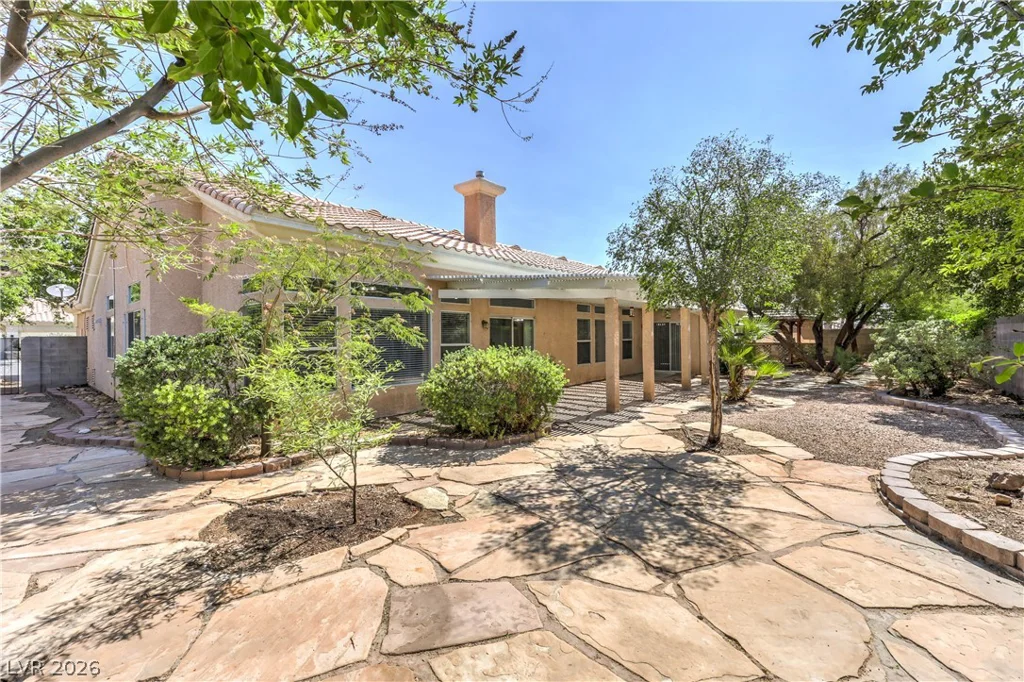 7411 Bridlehorne, Las Vegas, NV 89131