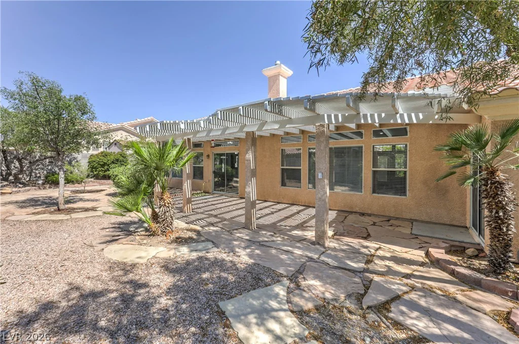 7411 Bridlehorne, Las Vegas, NV 89131