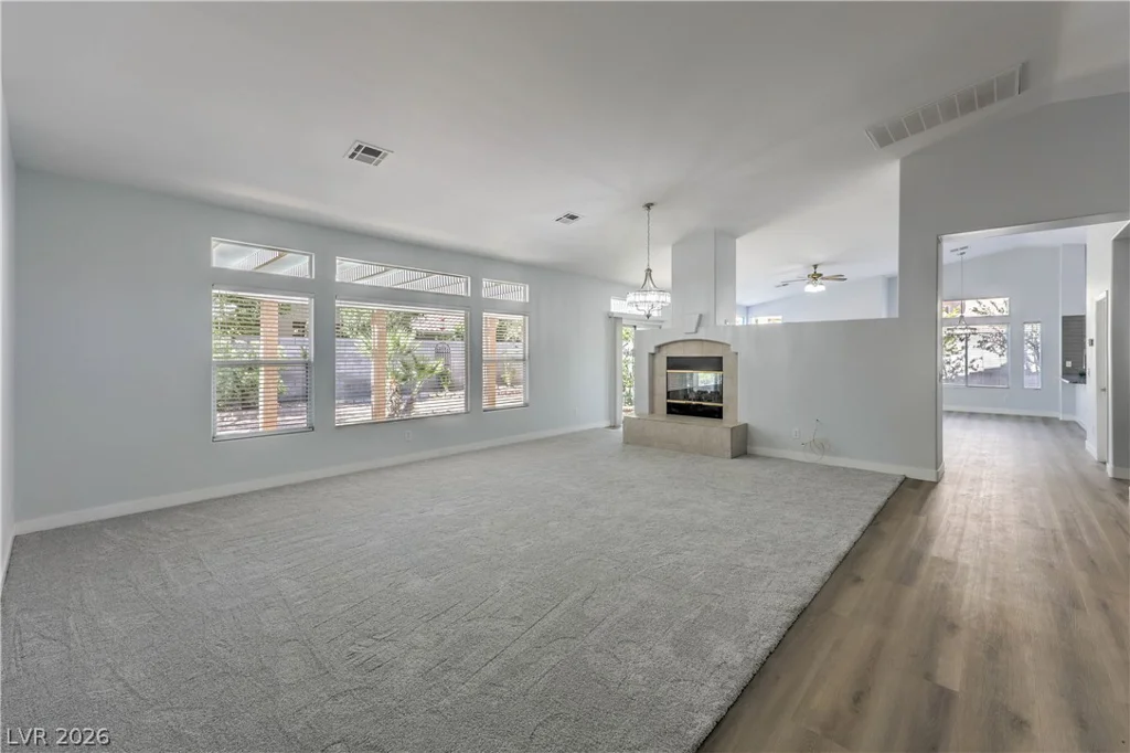 7411 Bridlehorne, Las Vegas, NV 89131