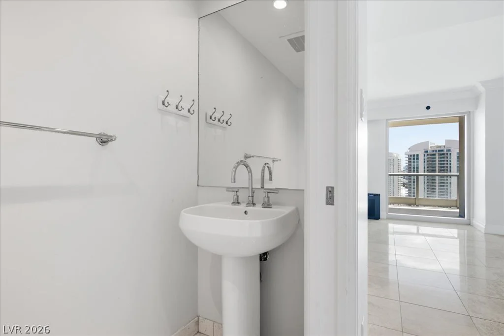 222 Karen, Las Vegas, NV 89109