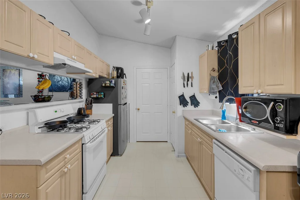 1401 Michael, Las Vegas, NV 89108