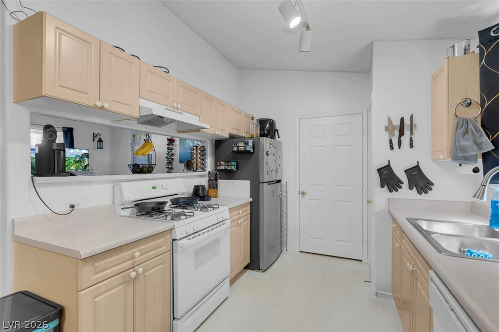 1401 Michael, Las Vegas, NV 89108