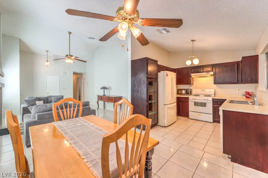 4421 Mossy Rock, Las Vegas, NV 89108