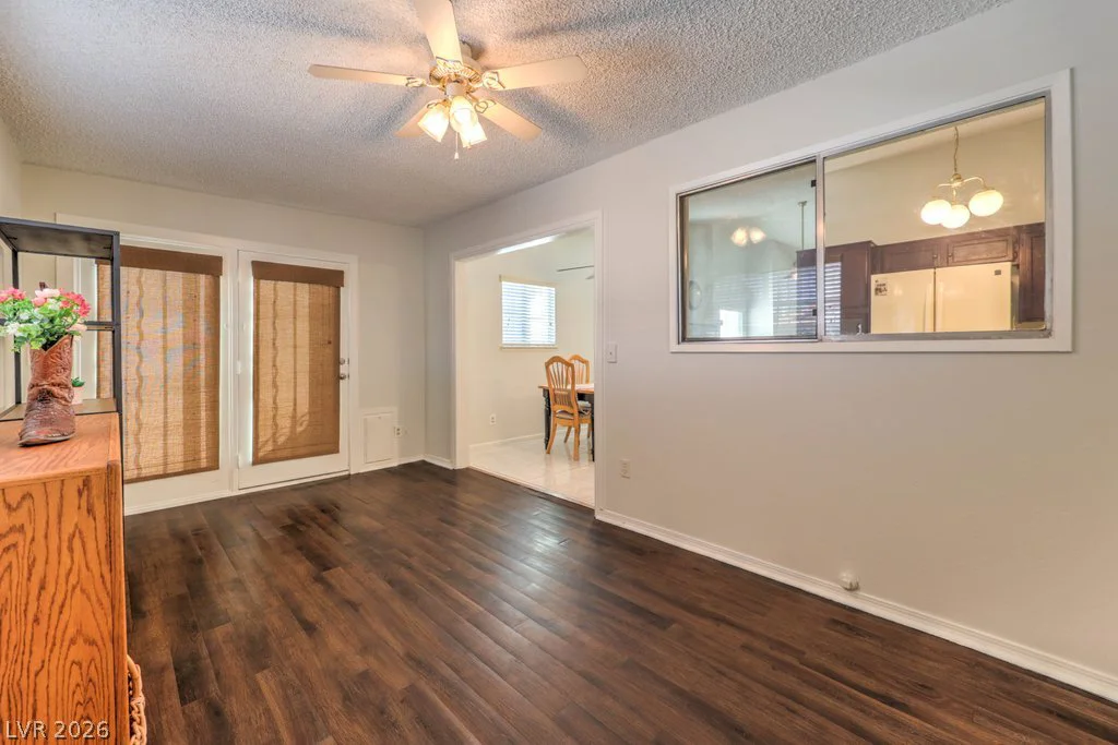 4421 Mossy Rock, Las Vegas, NV 89108