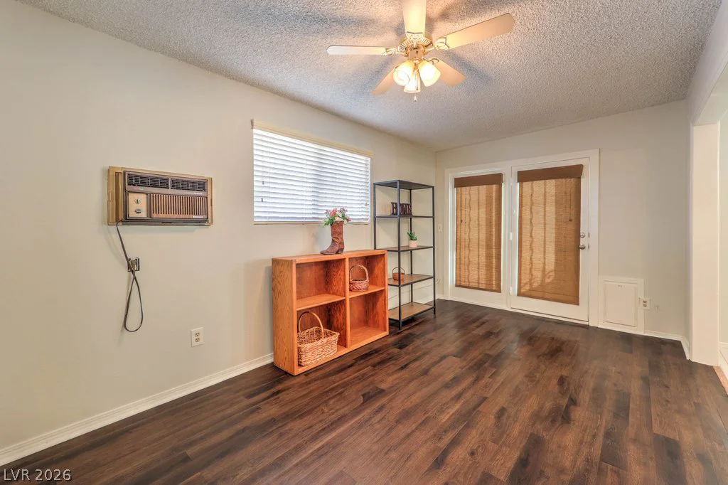 4421 Mossy Rock, Las Vegas, NV 89108