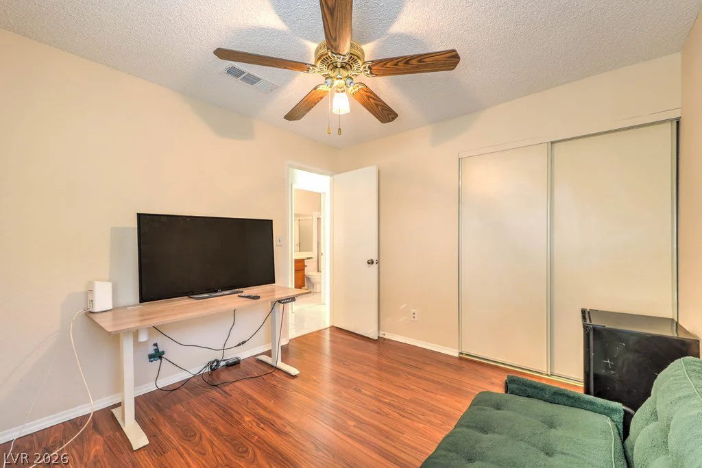 4421 Mossy Rock, Las Vegas, NV 89108