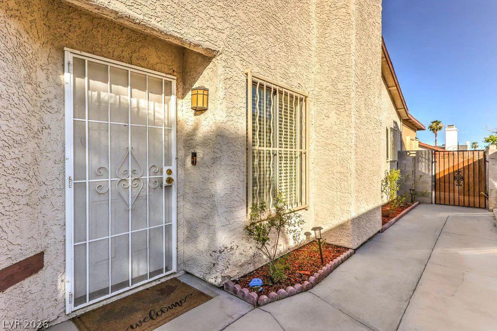 4421 Mossy Rock, Las Vegas, NV 89108
