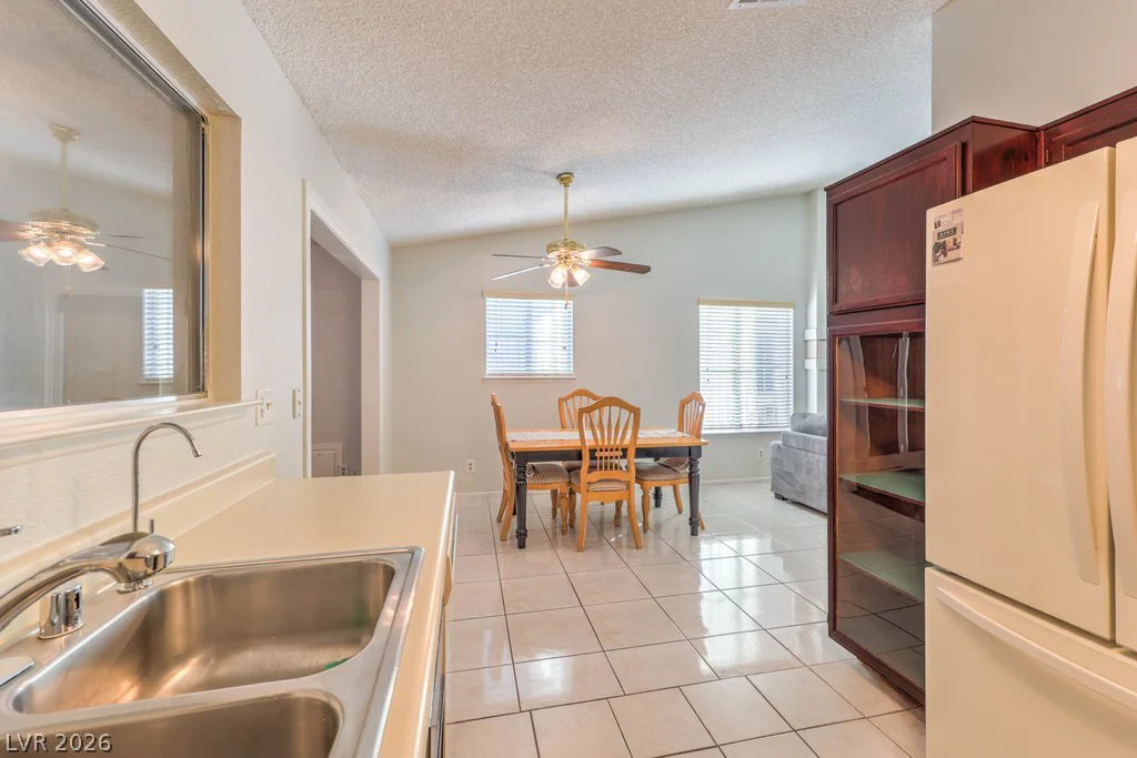 4421 Mossy Rock, Las Vegas, NV 89108