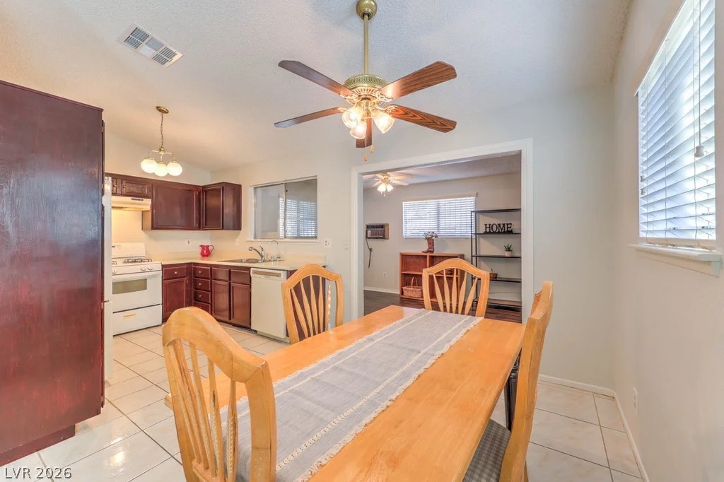 4421 Mossy Rock, Las Vegas, NV 89108