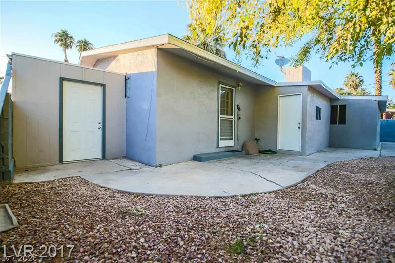 113 Woodley, Las Vegas, NV 89106
