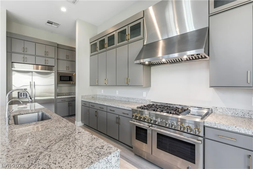10736 Patina Hills, Las Vegas, NV 89135