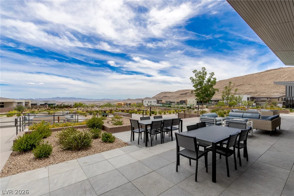 10736 Patina Hills, Las Vegas, NV 89135