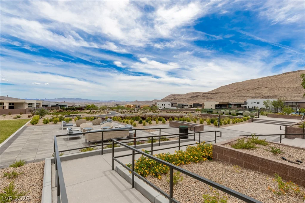 10736 Patina Hills, Las Vegas, NV 89135