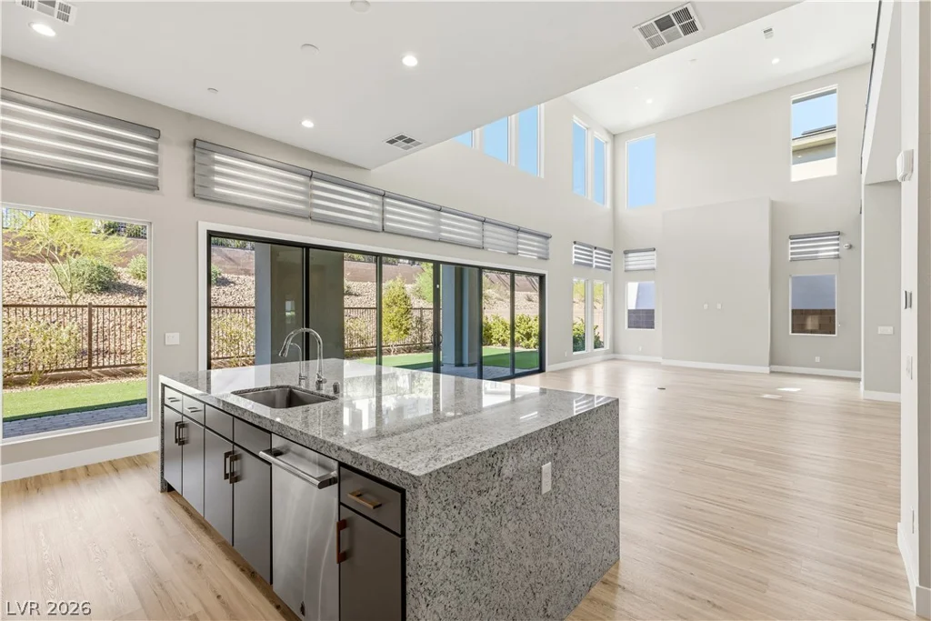 10736 Patina Hills, Las Vegas, NV 89135
