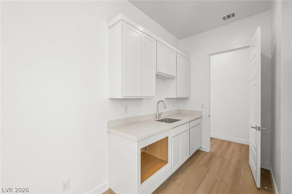 7322 Fire Wire, Las Vegas, NV 89113