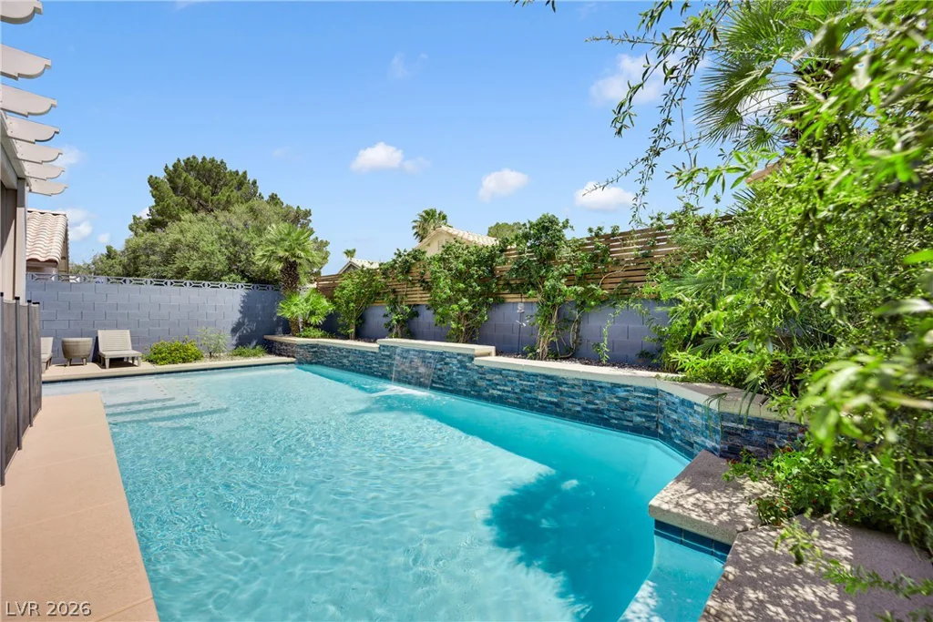 7133 Old Village, Las Vegas, NV 89129