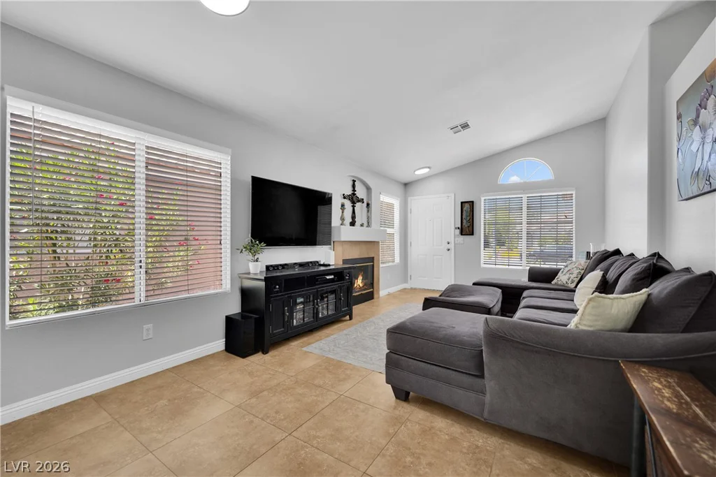 7133 Old Village, Las Vegas, NV 89129