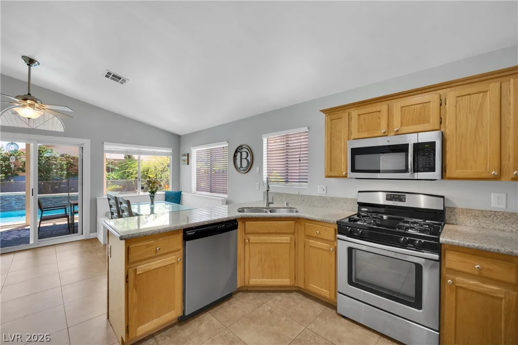 7133 Old Village, Las Vegas, NV 89129
