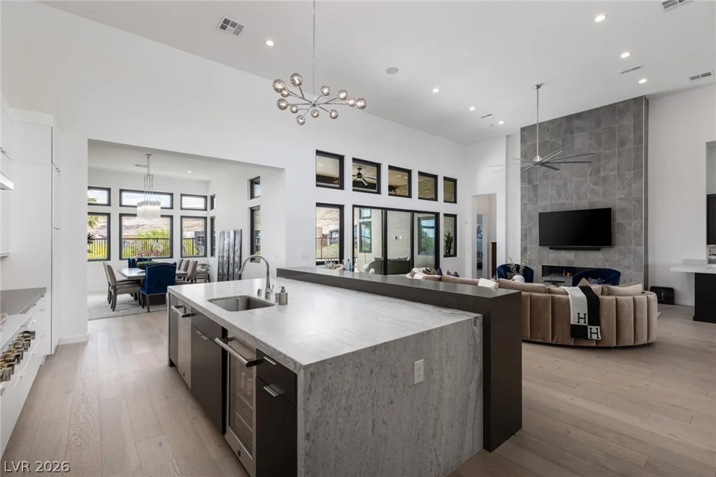 10843 White Clay, Las Vegas, NV 89135