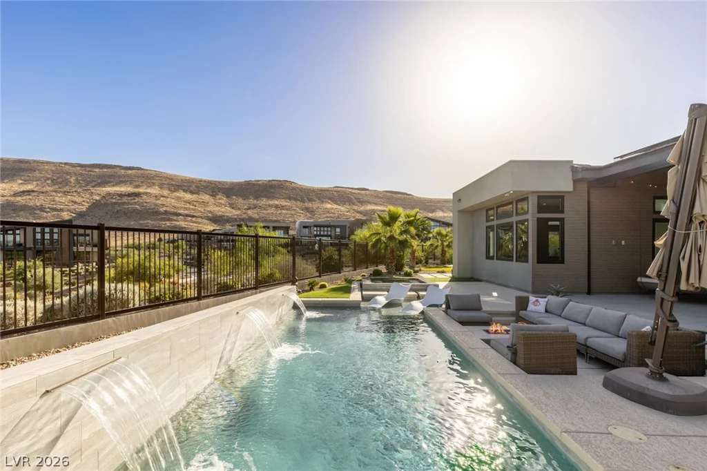 10843 White Clay, Las Vegas, NV 89135