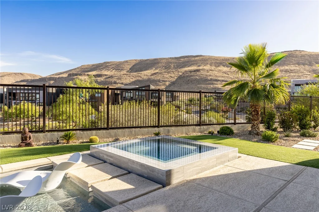 10843 White Clay, Las Vegas, NV 89135
