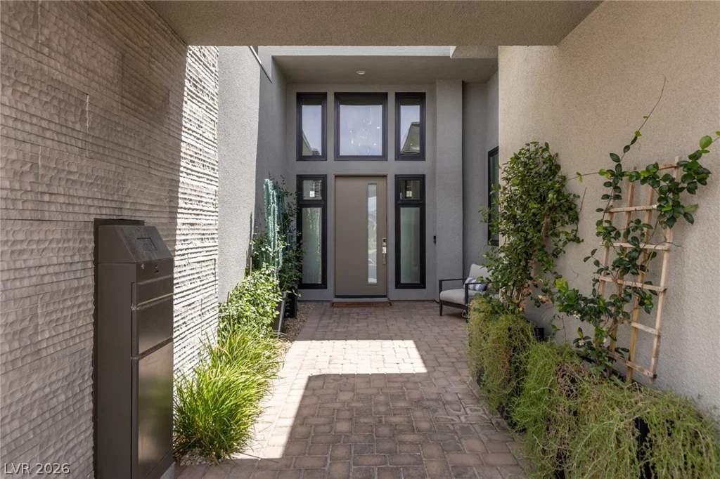 10843 White Clay, Las Vegas, NV 89135
