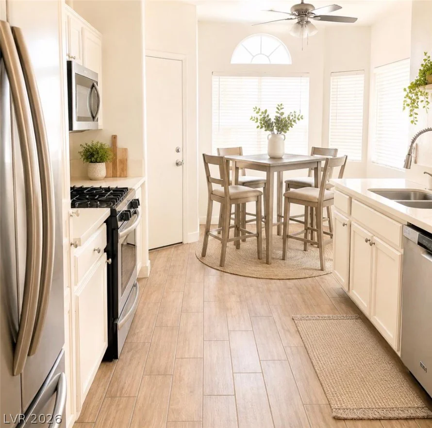 922 Single Tree, Las Vegas, NV 89123